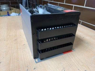Danfoss VLT6008 Drive GT4CN1STR3DLF00A00C0 5.5kW/7.5Hp 380/460VAC Garantie