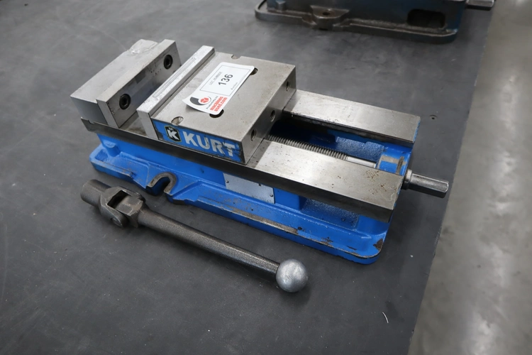 Used KURT WORKHOLDING SOLUTIONS D688 Vises Minnesota US | Machinesused.com #1505750