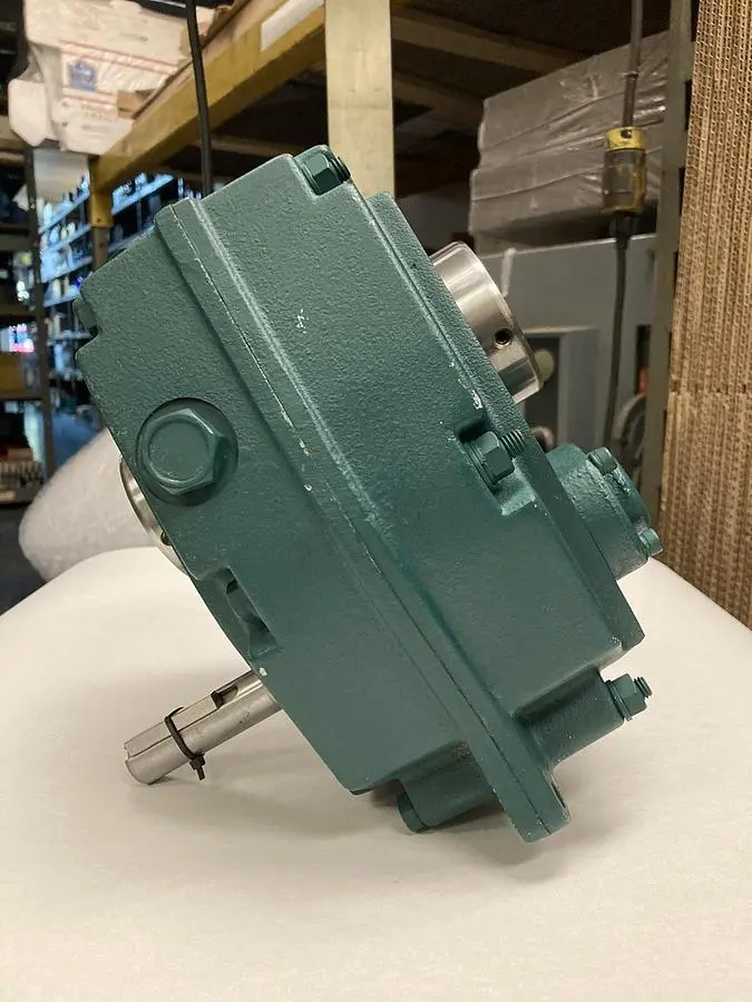 New | in-Stock FENNER 116C2001 Speed Reducers | Surplus Asset Holdings #1204339