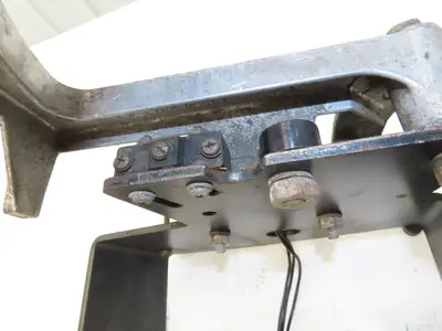 Yale Forklift Throttle Accelerator Pedal Bracket & Potentiometer Off ERC080HD