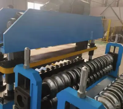 Corrugated Roll Forming Machine in Panama