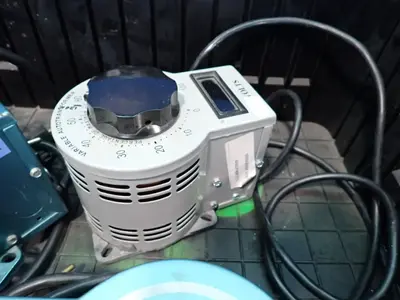 Variable Auto Transformers