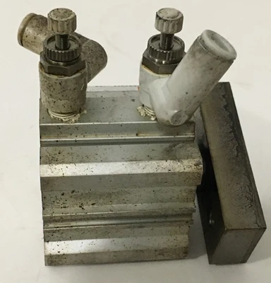 USED SMC CQ2B32-15D