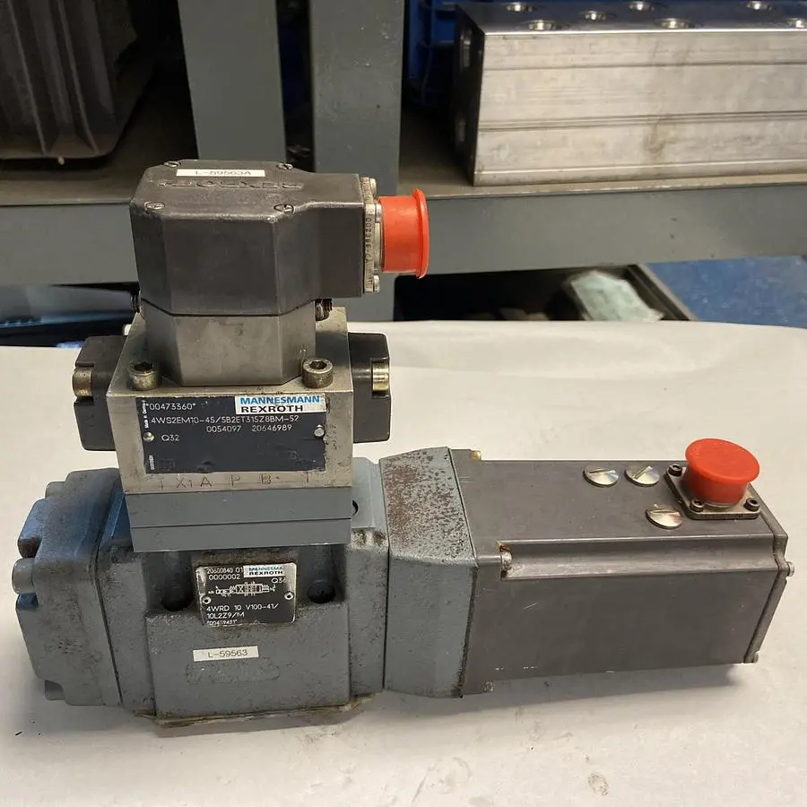 USED REXROTH 4WS2EM10-45/5B2ET315Z8BM-52