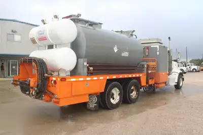Used 2014 PETERBILT 367 Tanker trucks Texas US | Roll Off Truck World #1491934