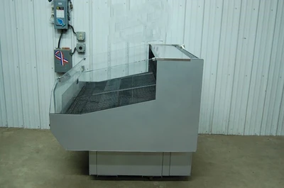 142-0968 Hussmann Q2SSM4S 50" Self Contained Deli Produce Fruit Display Cooler