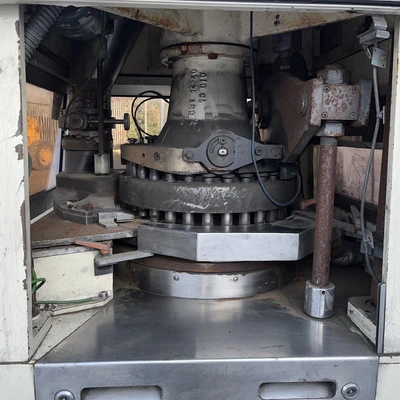 Fette Perfecta 2000 Kilmatex 28 Station Rotary Tablet Press