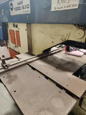 USED 2001 MUBEA HIW-1000/610