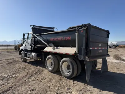 USED 2020 Freightliner 114SD