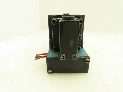 MAC 6521B-211-PM-111DA Pneumatic Double Solenoid Valve 4/2-Pos 120V w/Sub-Base