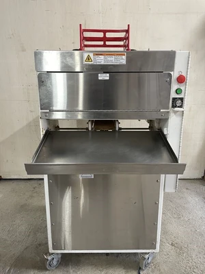 182-0133 Bloemhof 860L Dough Sheeter and Moulder