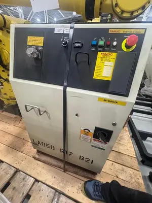 Used 2014 FANUC M-900IA/400L Robots Michigan US | RAB Industries, Inc. #184137