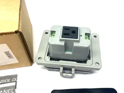 New | in-Stock Grace Technologies GracePort Ethernet Panel Interface Connector Electrical Fittings Michigan US | Maverick Industrial Sales #1391365