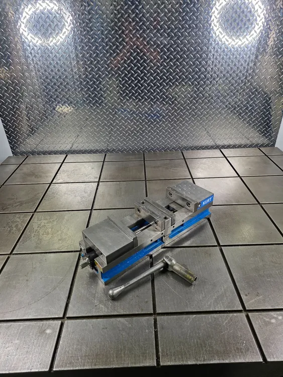 Used KURT 6" DOUBLE STATION VISE Tooling & Accessories (Other) Florida US | GMT #1328112