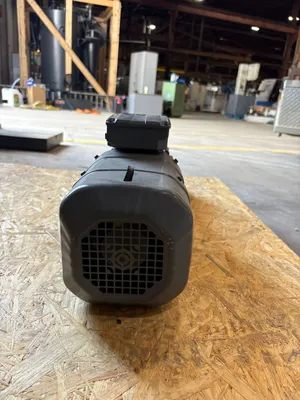 SEW-EURODRIVE KA47B DRN90S4/BE2/TF/AS7W Motors | ESS Industrial Equipment Sales (2)