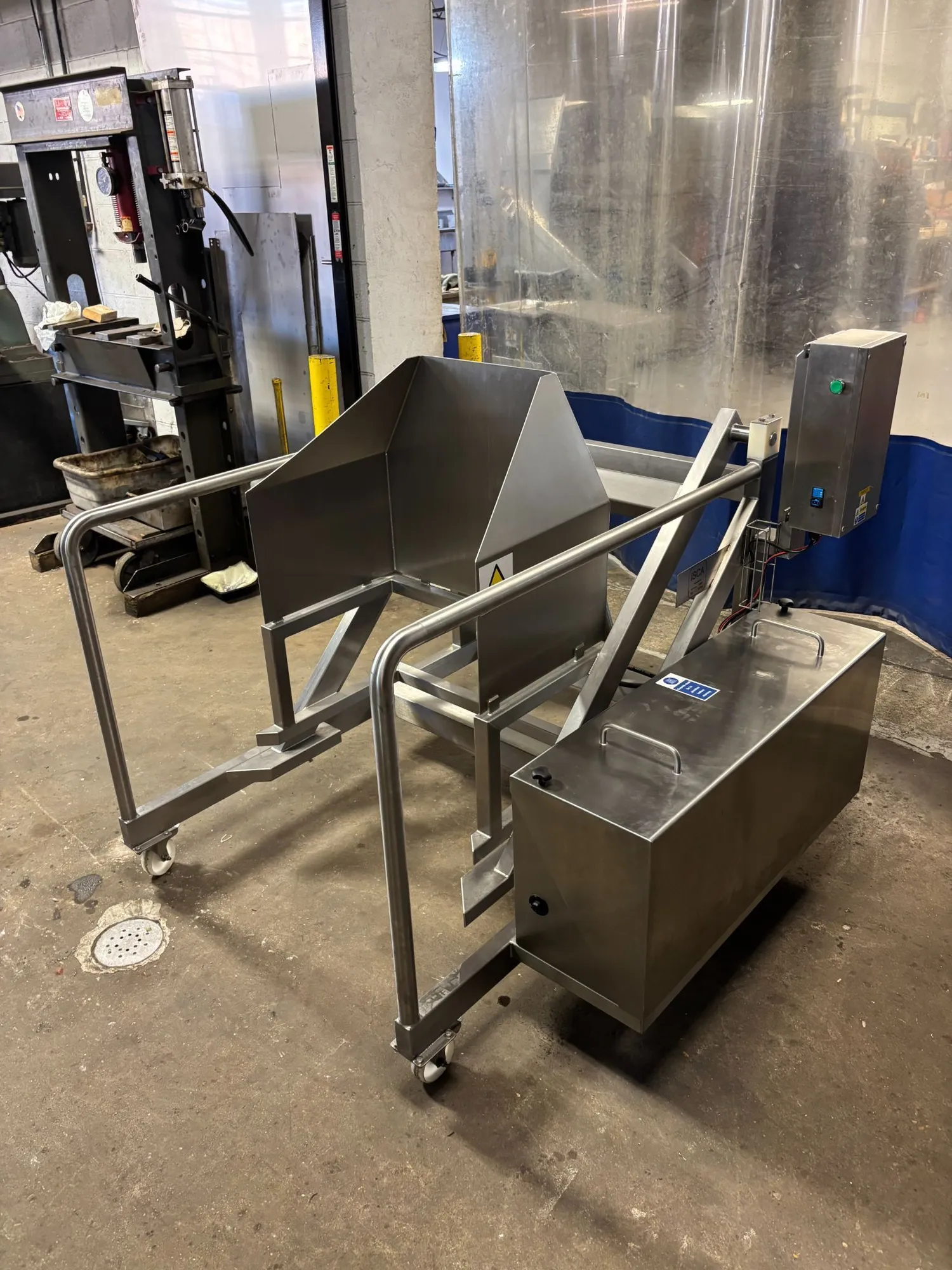 USED ISCA Buggy Tipper