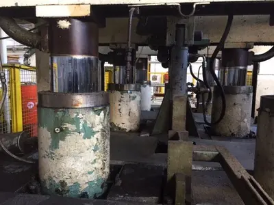 USED SIEMPELKAMP PANEL PRESS 470 TON