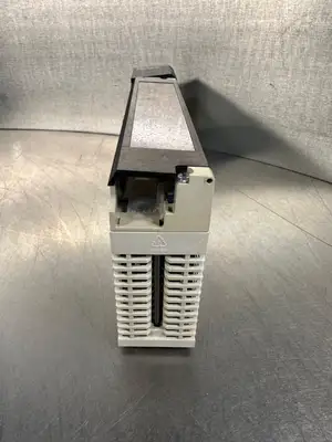 USED Schneider 140-DAO-842-10
