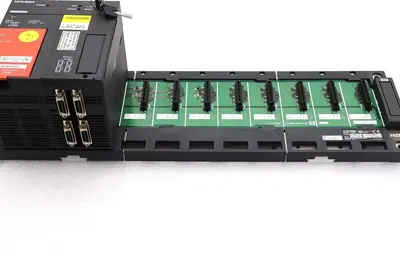 NEW MITSUBISHI A173UHCPU MOTION CONTROLLER W/ A178B-S1 8-SLOT BASE UNIT #L-700