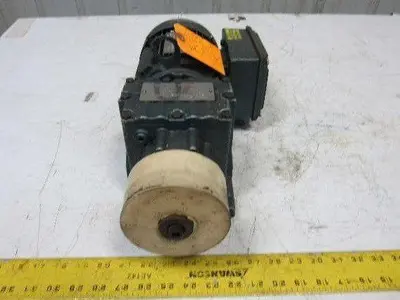 Sew R27DT71G4 61.30:1 Ratio 28RPM 1/3Hp 230/460V Inline Gear Motor