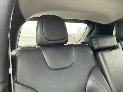 USED 2019 JEEP CHEROKEE