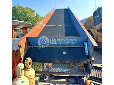 USED 1995 INTERNATIONAL 1295-44 CLOSED DOOR HORIZONTAL WITH CONVEYOR