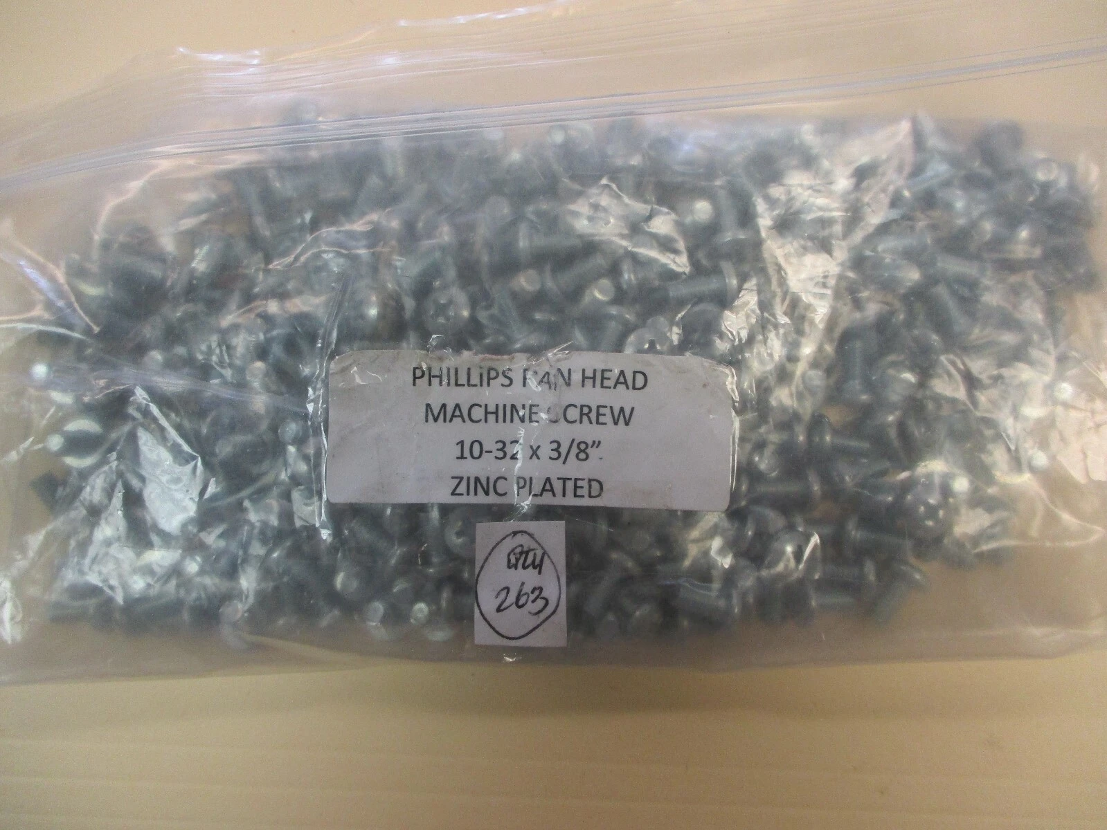 New Philips 10-32X3/8 Zinc Plated Pan Head Machine Screws (QTY 263)