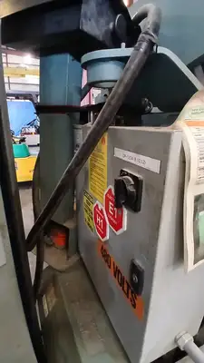 USED 1995 ACCURPRESS 7606