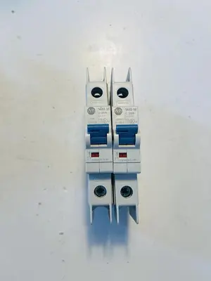 Allen Bradley Circuit Breaker 1489-M1C200 #K-1054