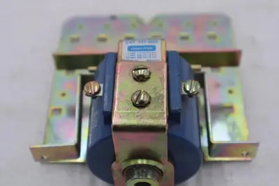 Joslyn Clark 447-9805 23HR Relay Series A 600VAC Max Open Type Coil STOCK K-3575
