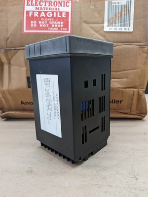NEW HONEYWELL DC300L-0-000-10-0000-0