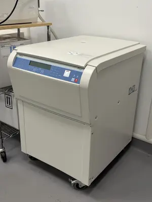 Used _UNKNOWN_ _UNKNOWN_ Centrifuge - Floor Rhode Island US | Federal Equipment Company #1347680