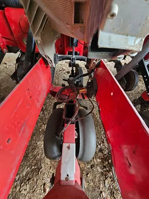 CASE IH 1250 Planters | Iron Listing (15)