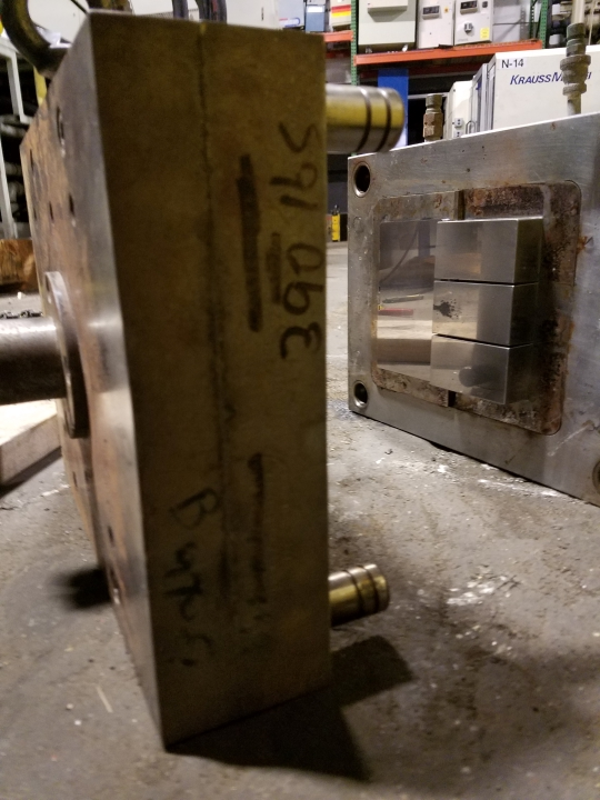 Used UNKNOWN MOLD BOX Injection Molding Parts Massachusetts US | Hunter Plastics #789087