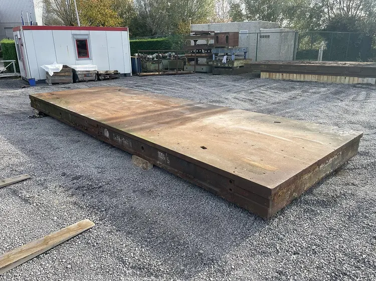 Used FLOORPLATE 9000 X 3000 X 400 MM Tables, Floor & Layout Plates BE | Apt International N.V #366669