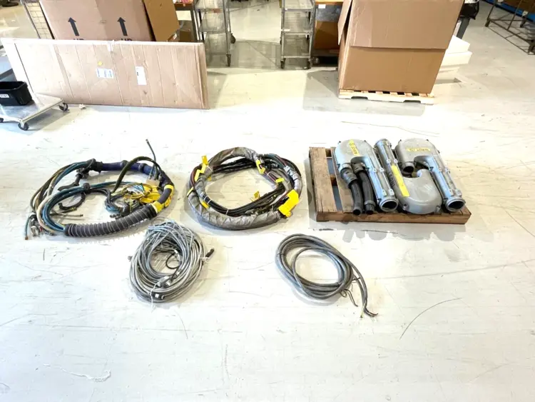 Used Leoni Robot Cable Management System Robot Parts Michigan US | Maverick Industrial Sales #1467894