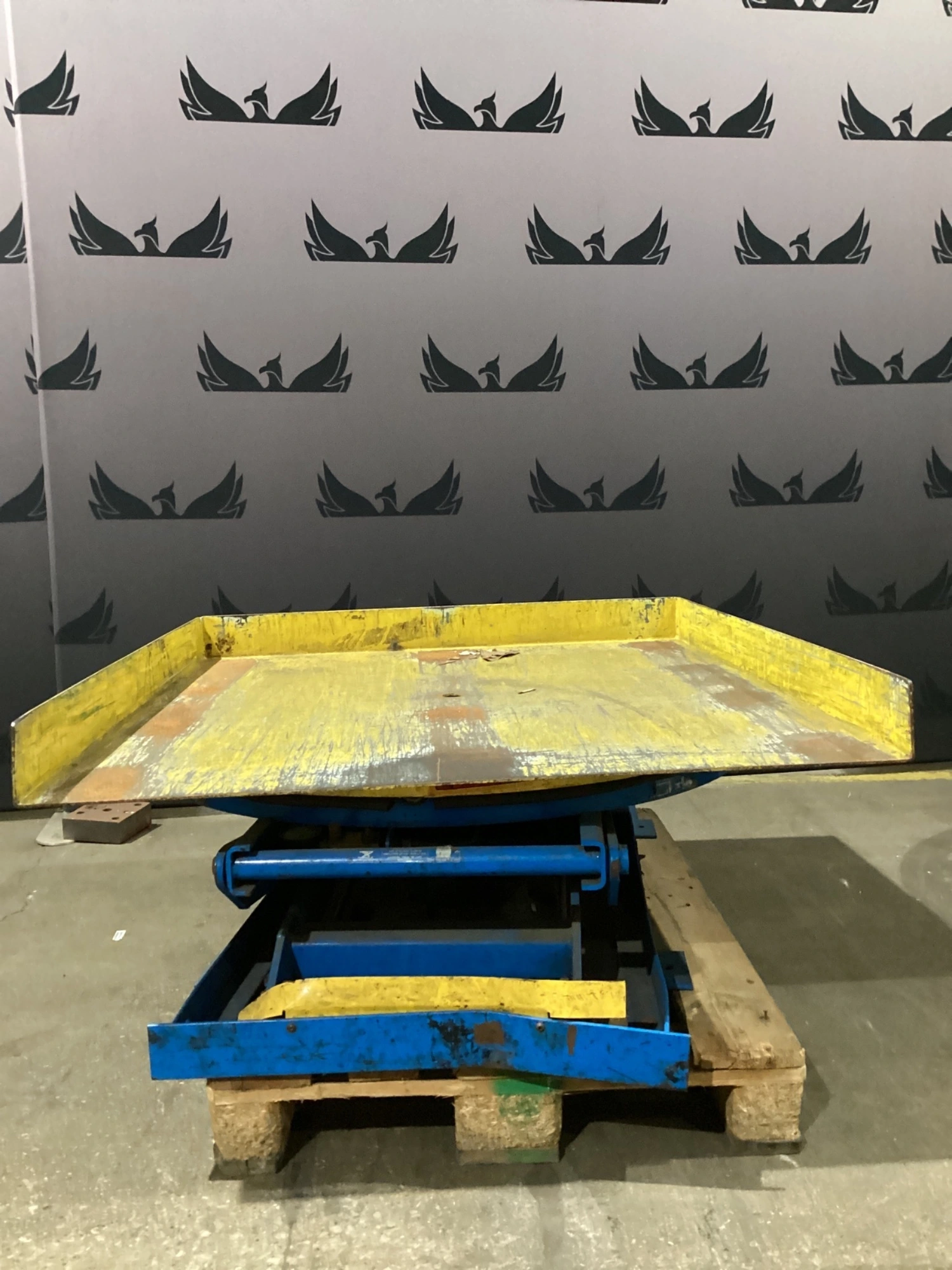 Used 2002 BISHAMON EZ-30 Scissor Lifters Michigan US | iGAM Industrial Marketplace #1443450