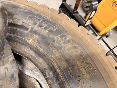 Used (8) WHEELED EXCAVATOR TIRES 10.00 R20 Wheels & Tires Michigan US | Miedema Asset Management Group #1320794