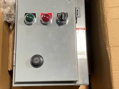 Used SQUARE D 8538SBG33V01CH309P92SX22Y74 Motor Controllers Ohio US | HGR 24 #1150634