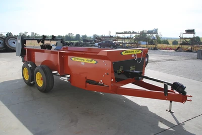 New | in-Stock 2026 PEQUEA 250P Manure Spreaders Pennsylvania US | Zimmerman Farm Service #1410057