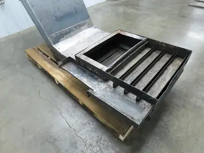Enomoto 37"W x 8' 4" Chip Conveyor 26"Belt 220V *Needs New Drive Sprockets*