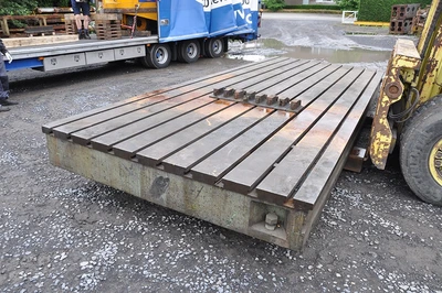 T-slot Table 6000 x 2230 x 400 mm