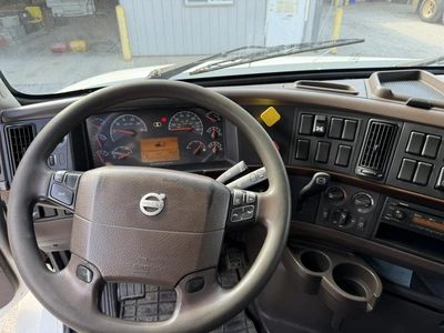 Used 2015 VOLVO VNVNL Conventional trucks Indiana US | Miedema Asset Management Group #1414652