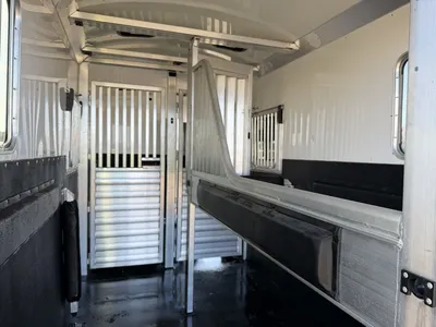New | in-Stock 2025 4 STAR HORSE TRAILER Livestock Trailers Minnesota US | Carco Truck & Equipment #1513893