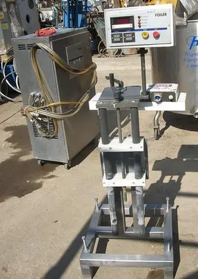 USED 1995 PILLAR TECHNOLOGIES 2220-R