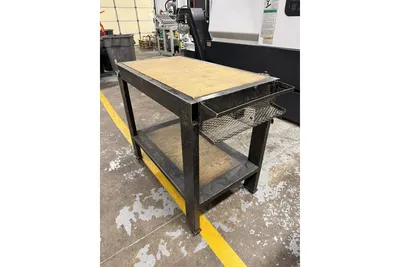 Used _UNKNOWN_ _UNKNOWN_ Work Benches Utah US | KD Auctions #1553884