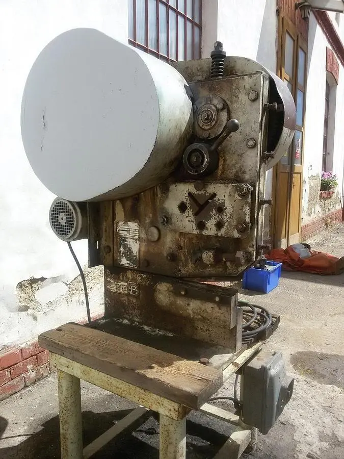 Used 1991 PIESOK NPM 10 Angle & Bar Shears CZ | Amaron s.r.o. #1068221