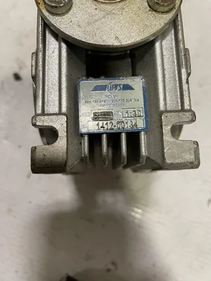 IPTS IBLCS030 Right Angle Gear Drive/Speed Reducer 30:1