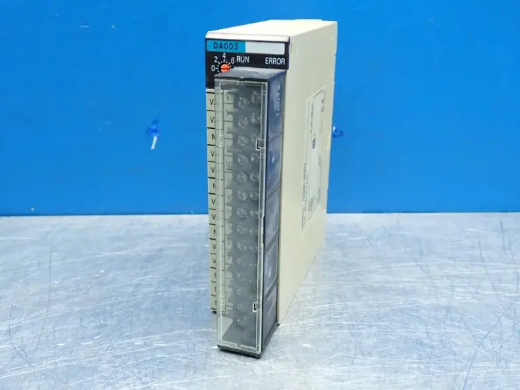 Used OMRON C200HDA003 Input / Output Modules Ohio US | HGR 24 #751780