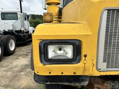 Used 1997 MACK RD690S Tanker trucks Texas US | Proxy Equipment #1426006